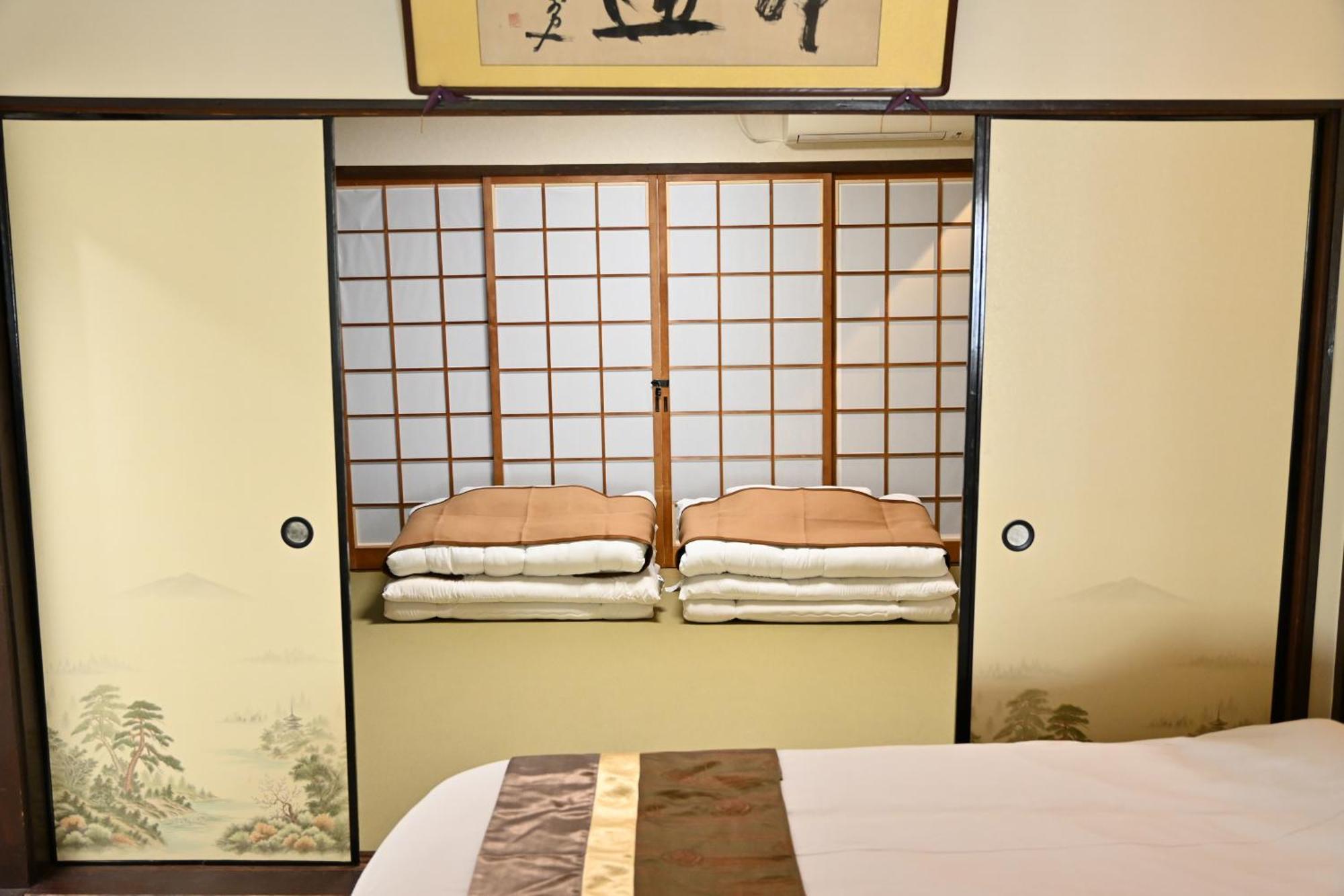 Kyoto Central Base Eksteriør billede