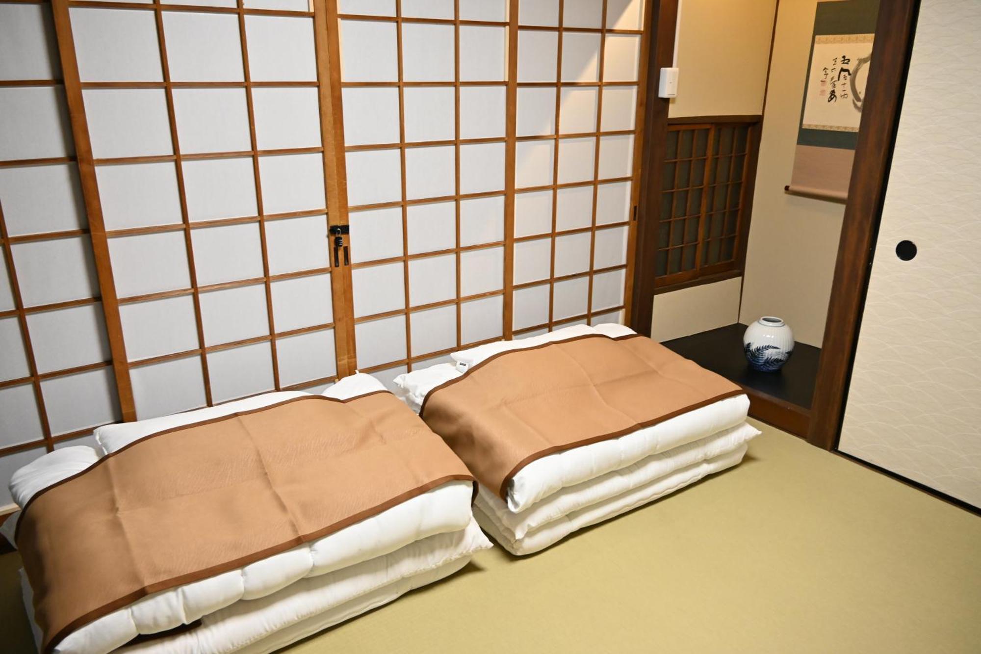 Kyoto Central Base Eksteriør billede